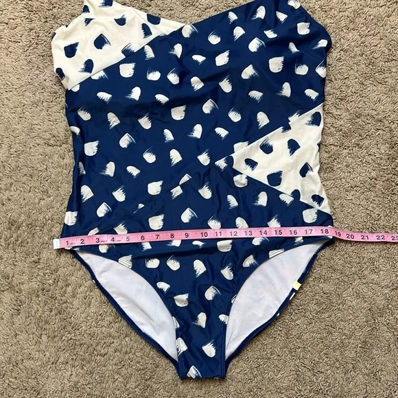 Summersalt Swimsuit One Piece - Picture 5 of 7